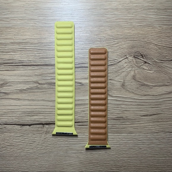 NEW[BAND] Yellow Leather Magnetic For Apple Watch - Picture 2 of 3